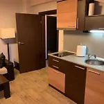7 In Alexander Complex * Bansko