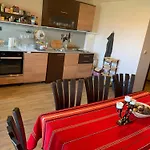 Appartement 7 In Alexander Complex