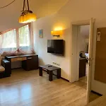 Appartement 7 In Alexander Complex