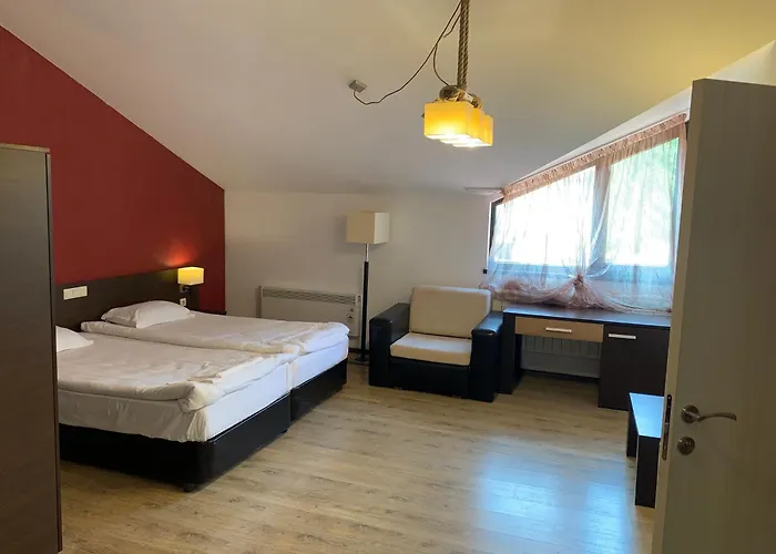 7 In Alexander Complex Апартамент *