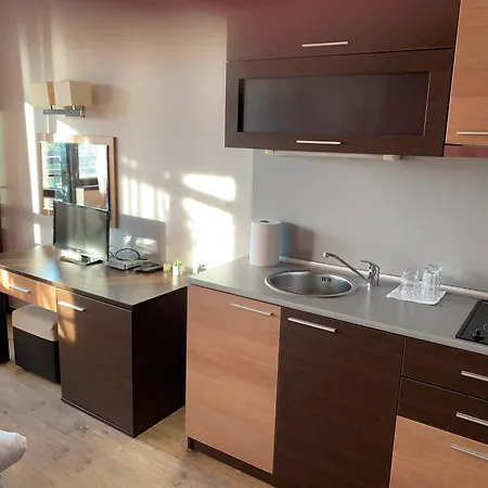 Appartement 7 In Alexander Complex