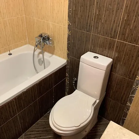 7 In Alexander Complex Apartment *