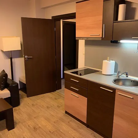 7 In Alexander Complex * Bansko