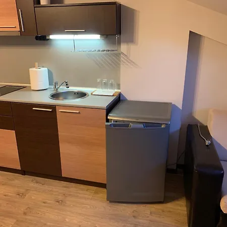 7 In Alexander Complex Appartement