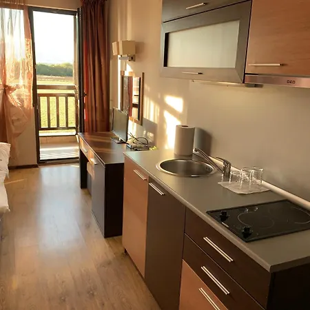 7 In Alexander Complex * Bansko