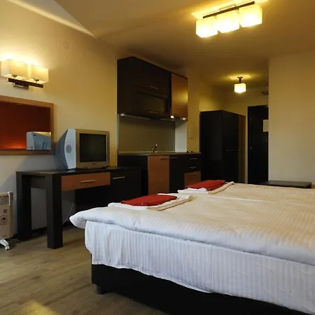 7 In Alexander Complex Bansko