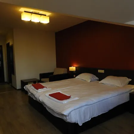 7 In Alexander Complex Bansko