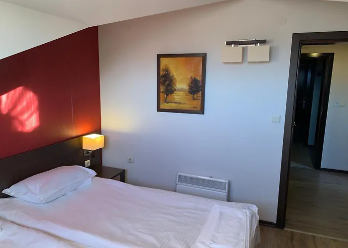 アパート 7 In Alexander Complex