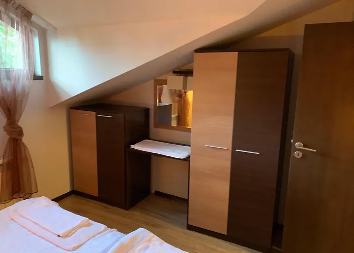 7 In Alexander Complex アパート *