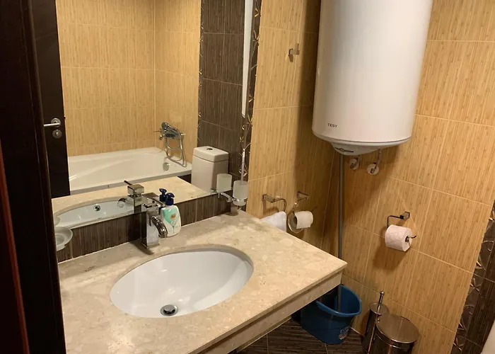 7 In Alexander Complex アパート *