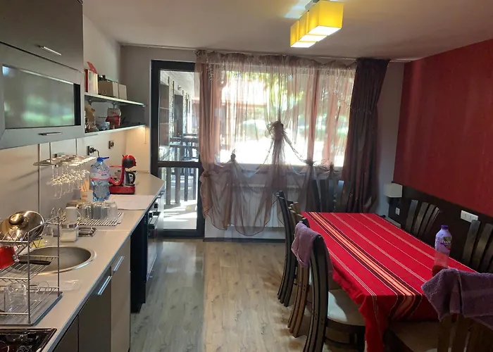 アパート 7 In Alexander Complex