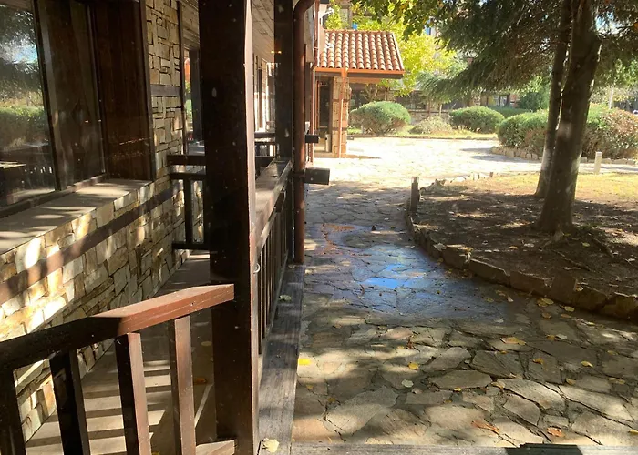 7 In Alexander Complex アパート