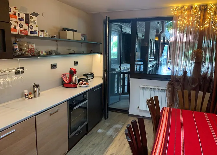 アパート 7 In Alexander Complex *