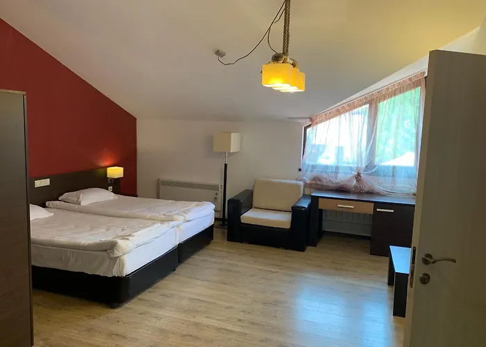 アパート 7 In Alexander Complex *